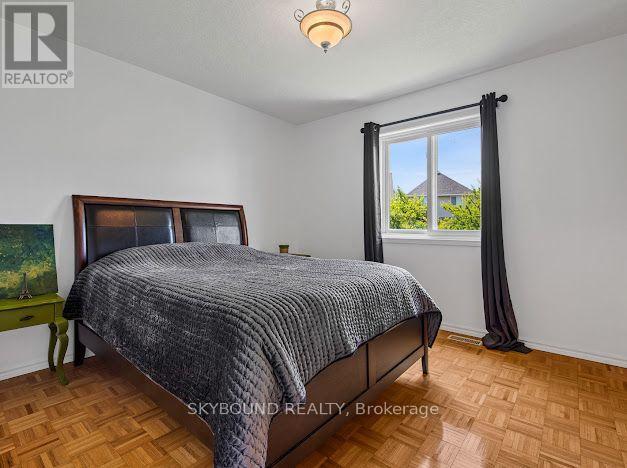 29 BLUE LACE CRESCENT - Image 23