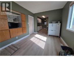 Laundry room - 390 6th Avenue Nw, Swift Current, SK S9H0Y1 Photo 8