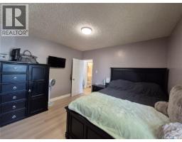 390 6th Avenue Nw, Swift Current, SK S9H0Y1 Photo 11