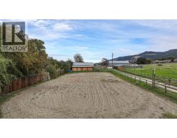 2pc Bathroom - 9109 Mackie Drive, Coldstream, BC V1B1H1 Photo 7