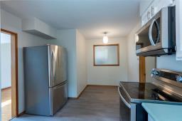 12 Blackberry Bay, Winnipeg, MB R2J2G5 Photo 12