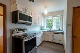 12 Blackberry Bay, Winnipeg, MB R2J2G5 Photo 10