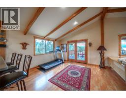 9109 Mackie Drive, Coldstream, BC V1B1H1 Photo 16