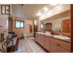 9109 Mackie Drive, Coldstream, BC V1B1H1 Photo 28