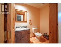 9109 Mackie Drive, Coldstream, BC V1B1H1 Photo 32