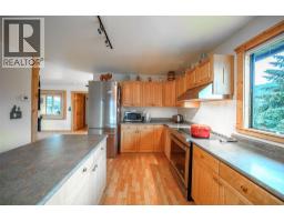 9109 Mackie Drive, Coldstream, BC V1B1H1 Photo 14