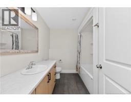 28 De La Colline Street, Dieppe, NB E1A6N3 Photo 38