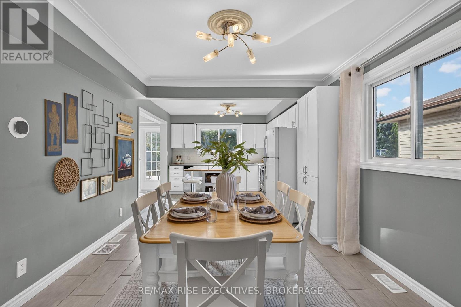 947 PRESTWICK CRESCENT - 14