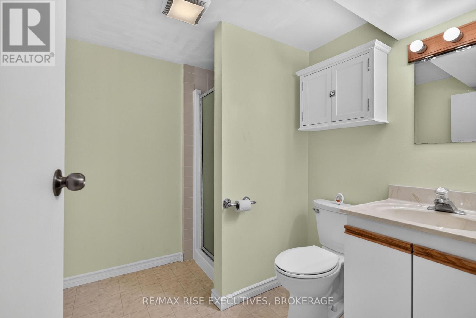 947 PRESTWICK CRESCENT - 41