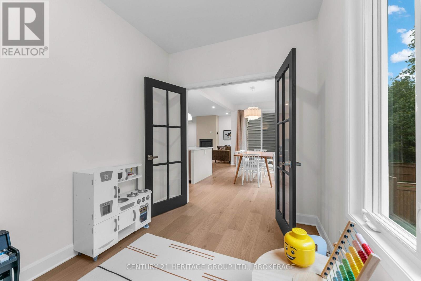 1625 BOARDWALK DRIVE - 21