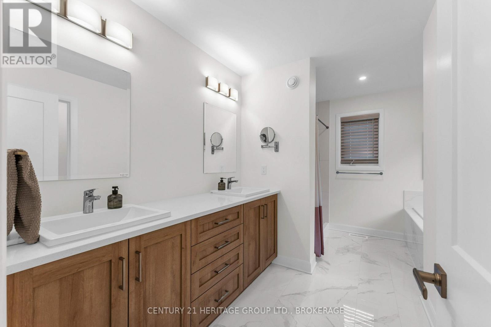 1625 BOARDWALK DRIVE - 31