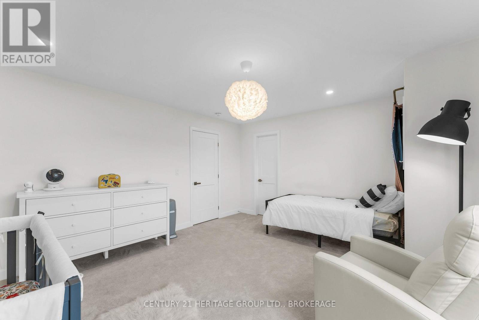 1625 BOARDWALK DRIVE - 40