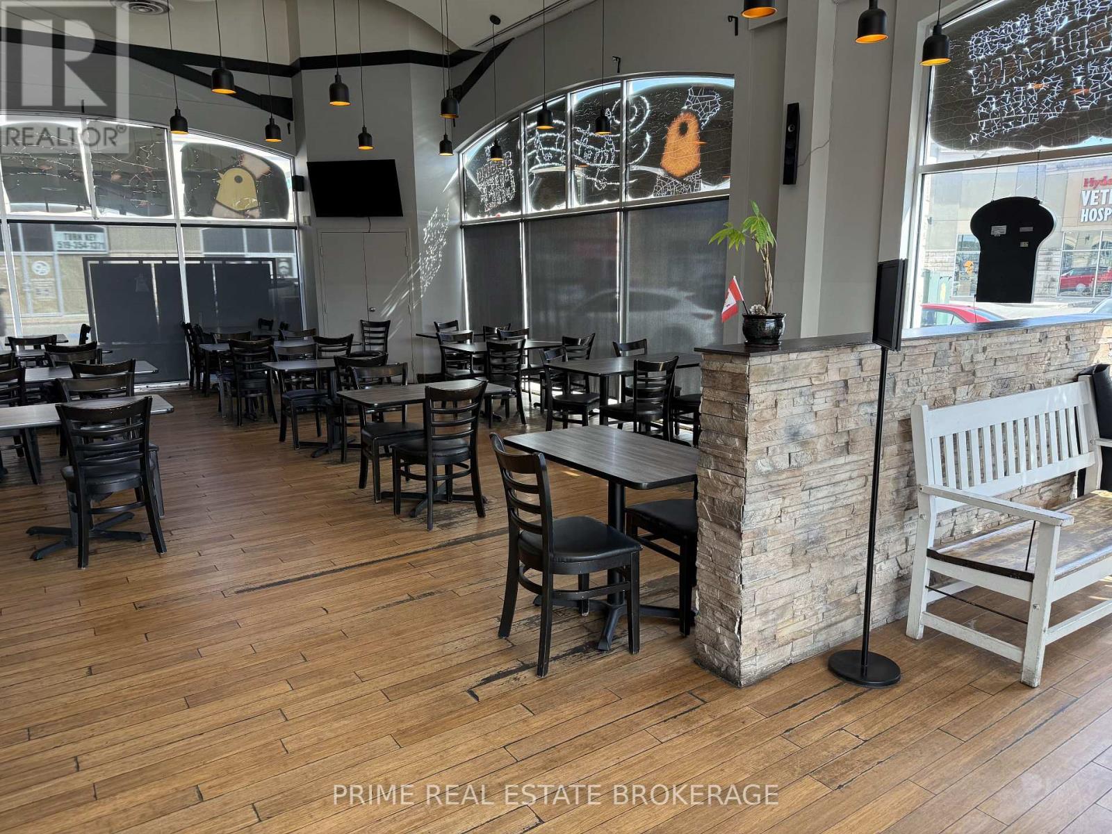 3 - 1426 FANSHAWE PARK ROAD W, London North (North E) — photo 4