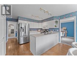 Dining room - 51 Napoleon Drive N, London East, ON N5V4A9 Photo 9