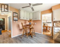 Kitchen - 3501 Egremont Road, Plympton Wyoming, ON N0N1E0 Photo 10