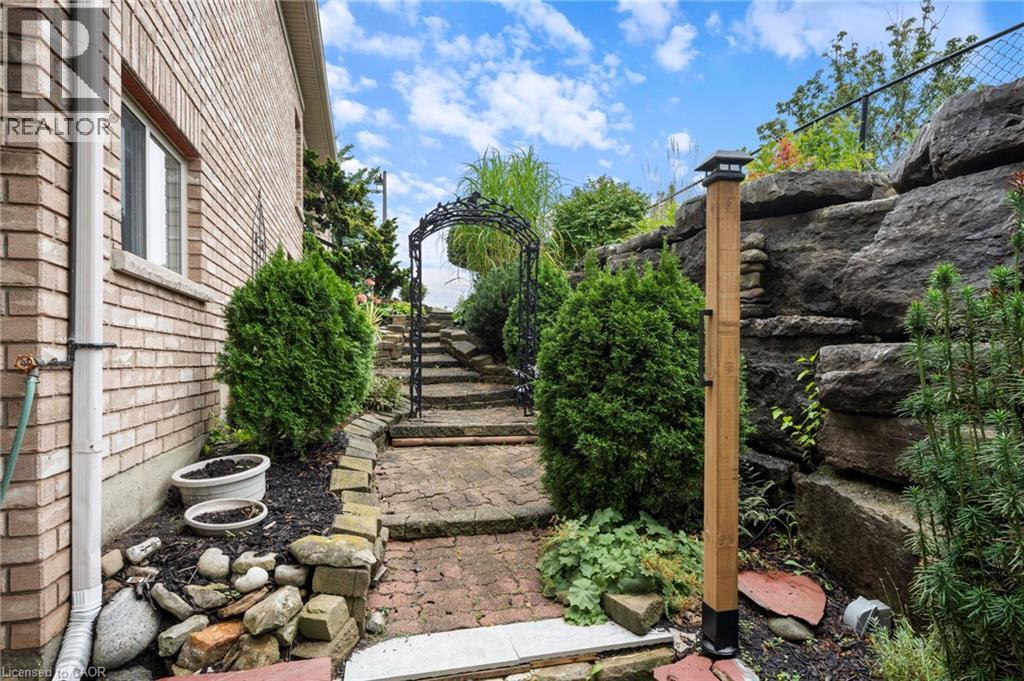 #25 10 COBBLESTONE Drive - Image 34