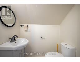 Upper - 293 Mcalpine Avenue S, Welland, ON L3B1V1 Photo 20