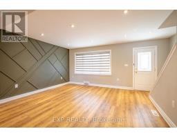 Bathroom - Upper - 293 Mcalpine Avenue S, Welland, ON L3B1V1 Photo 6