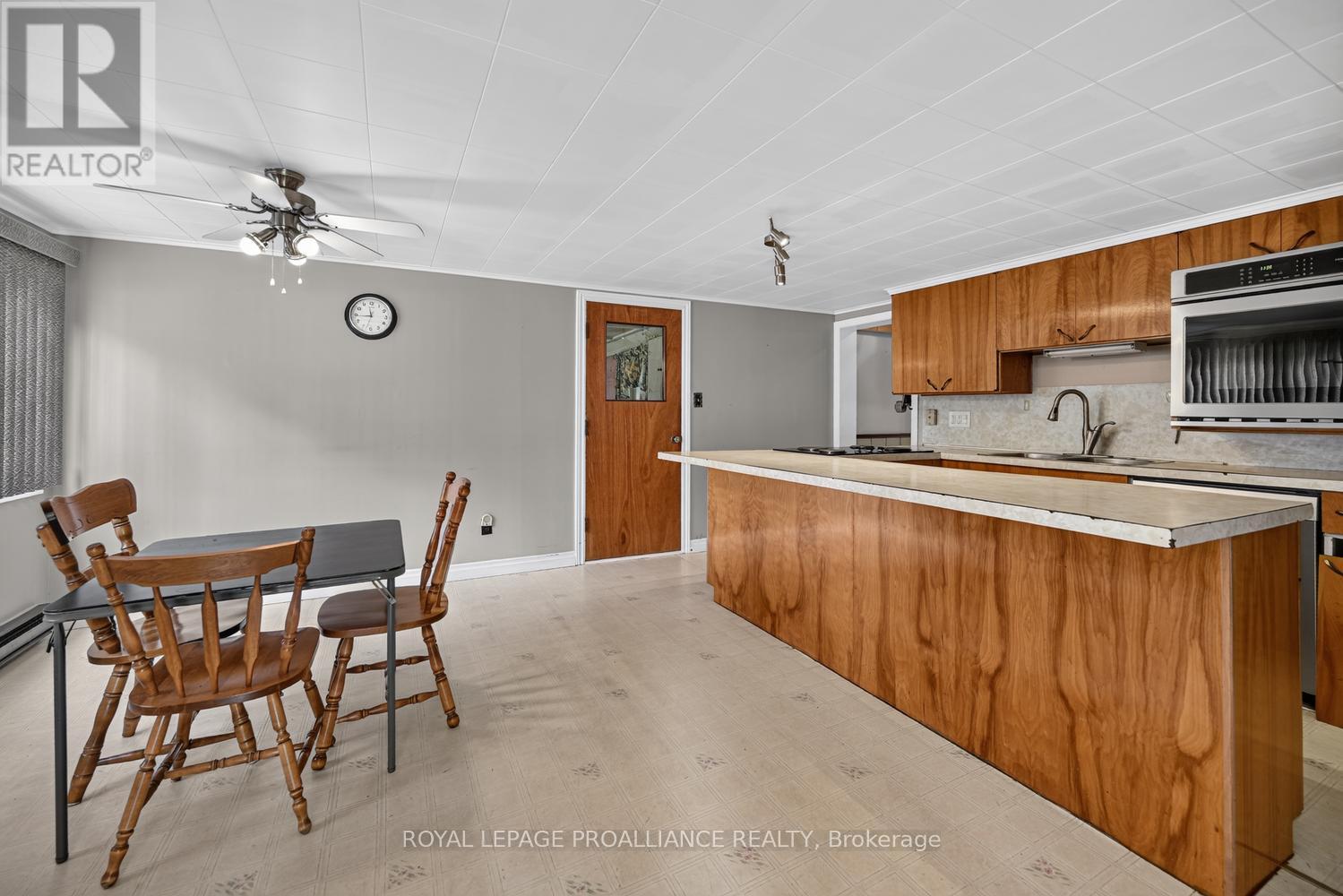 2696 MCINTOSH ROAD - 16
