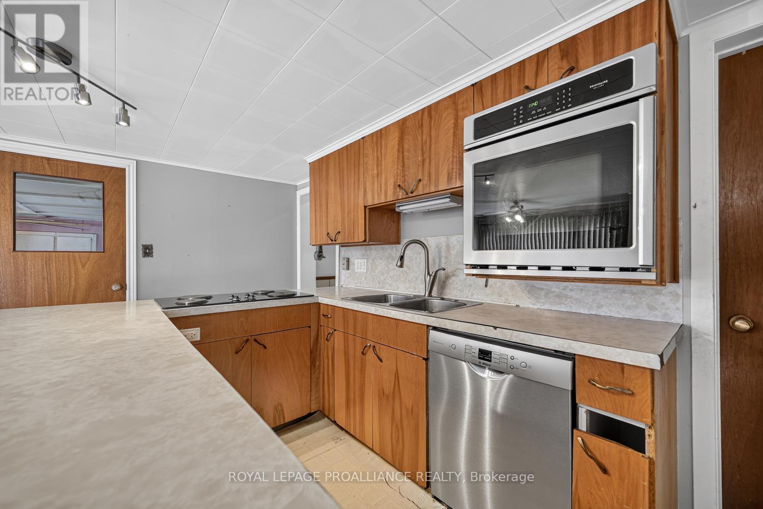 2696 MCINTOSH ROAD - Image 17