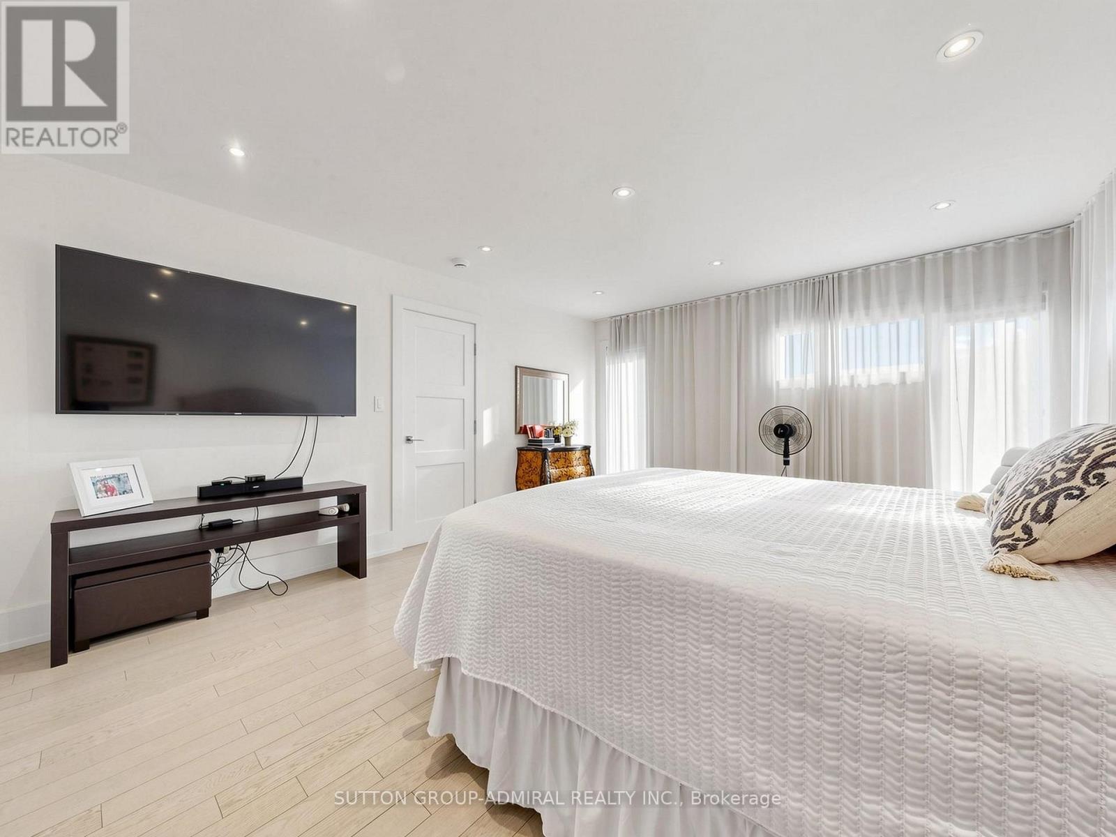 18 DUNSMORE GARDENS - Image 30