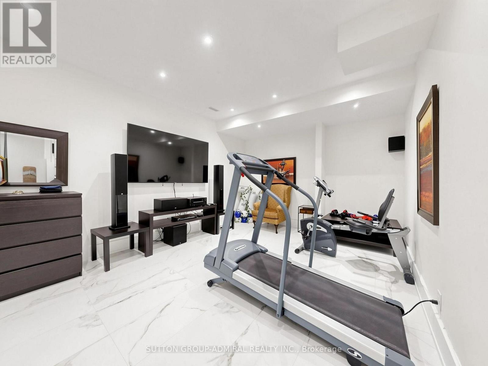 18 DUNSMORE GARDENS - 40
