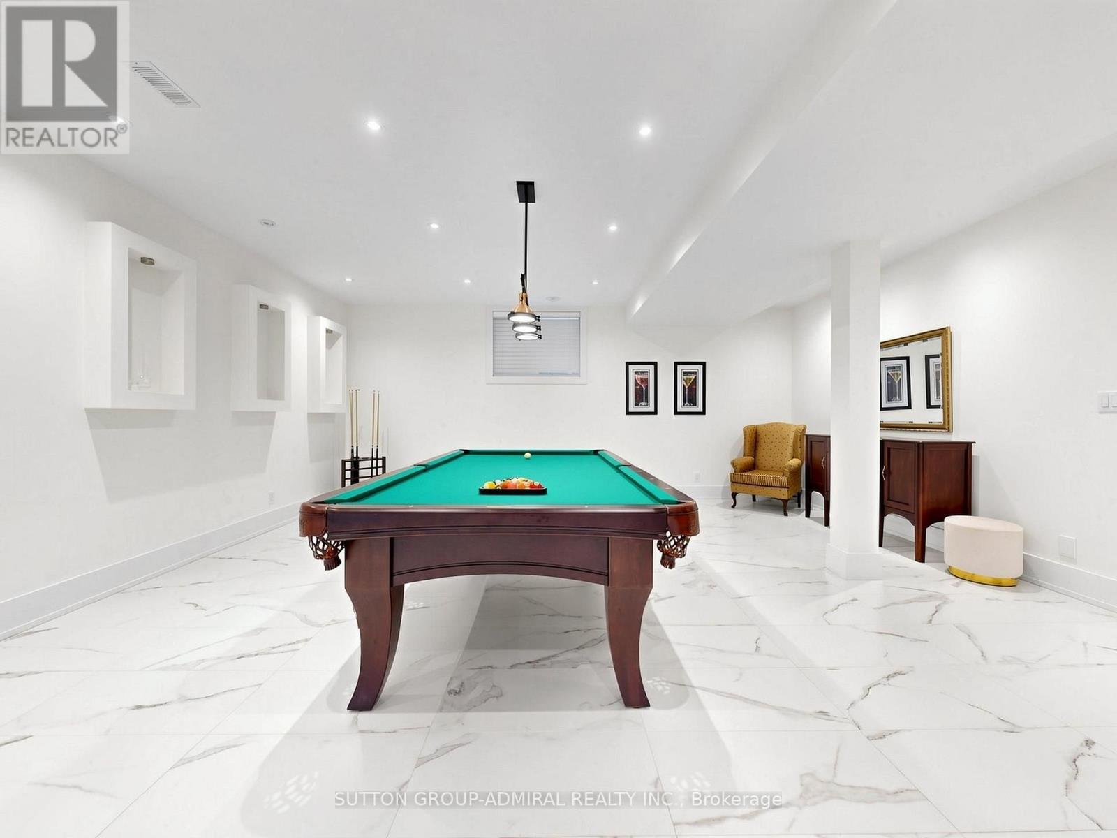 18 DUNSMORE GARDENS - 42