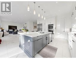 18 Dunsmore Gardens, Toronto, ON M3H3M2 Photo 15