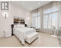 18 Dunsmore Gardens, Toronto, ON M3H3M2 Photo 22