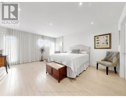 18 Dunsmore Gardens, Toronto, ON M3H3M2 Photo 29