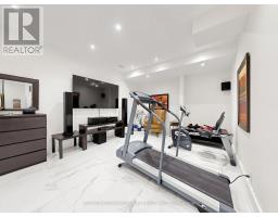 18 Dunsmore Gardens, Toronto, ON M3H3M2 Photo 40