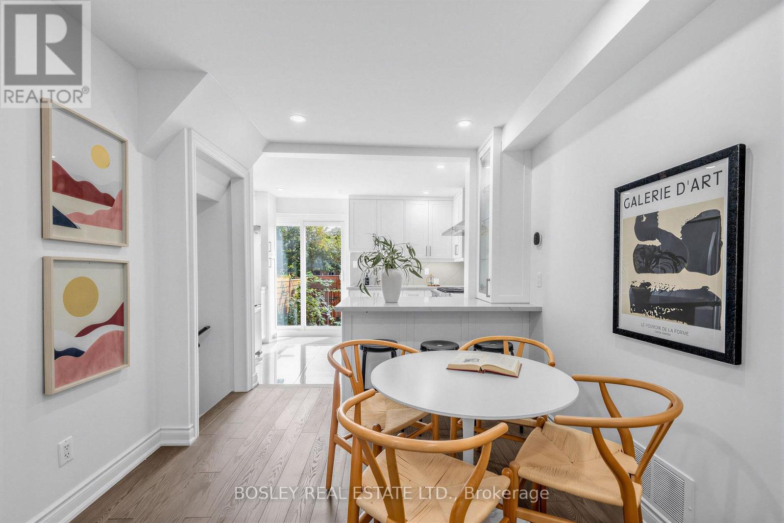 Photo of 153 LAMBERTLODGE AVENUE