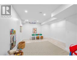 153 Lambertlodge Avenue, Toronto, ON M6G3X4 Photo 24