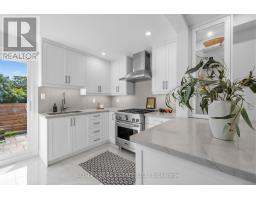 Family room - 153 Lambertlodge Avenue, Toronto, ON M6G3X4 Photo 7