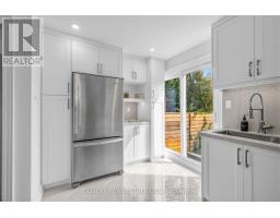 153 Lambertlodge Avenue, Toronto, ON M6G3X4 Photo 9