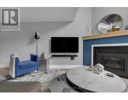 Primary Bedroom - 49 Granby Street, Toronto, ON M5B1H8 Photo 10