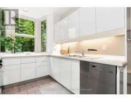33a Henry Street, Toronto, ON M5T1W9 Photo 16