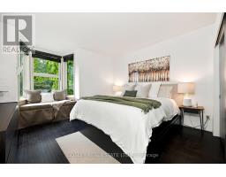 33a Henry Street, Toronto, ON M5T1W9 Photo 24