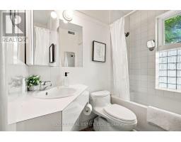 33a Henry Street, Toronto, ON M5T1W9 Photo 29