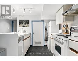 33a Henry Street, Toronto, ON M5T1W9 Photo 42