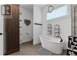 549 Punkinseed Lane, Georgian Bluffs, ON N0H1S0 Photo 37