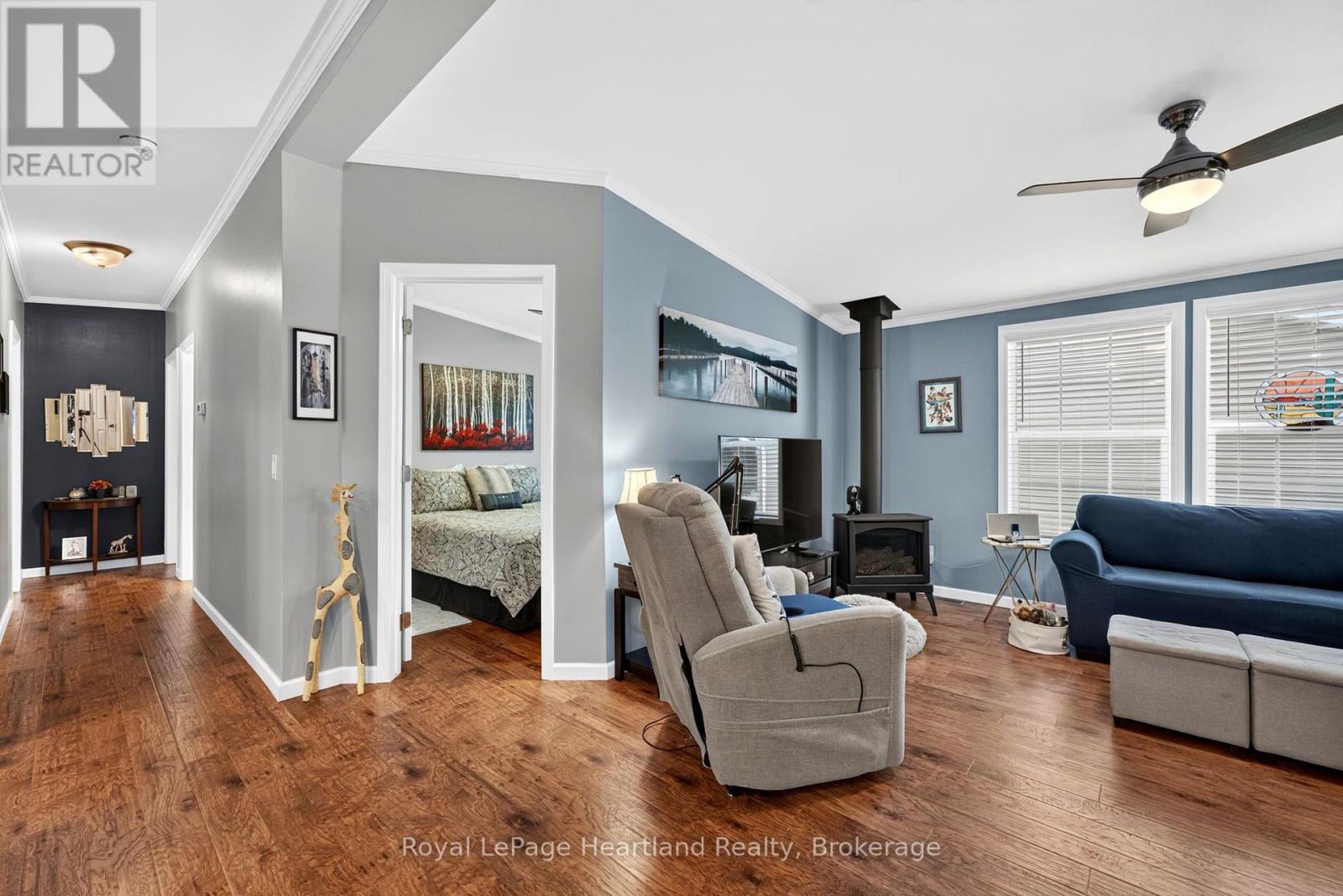 24 KELLESTINE DRIVE - 10