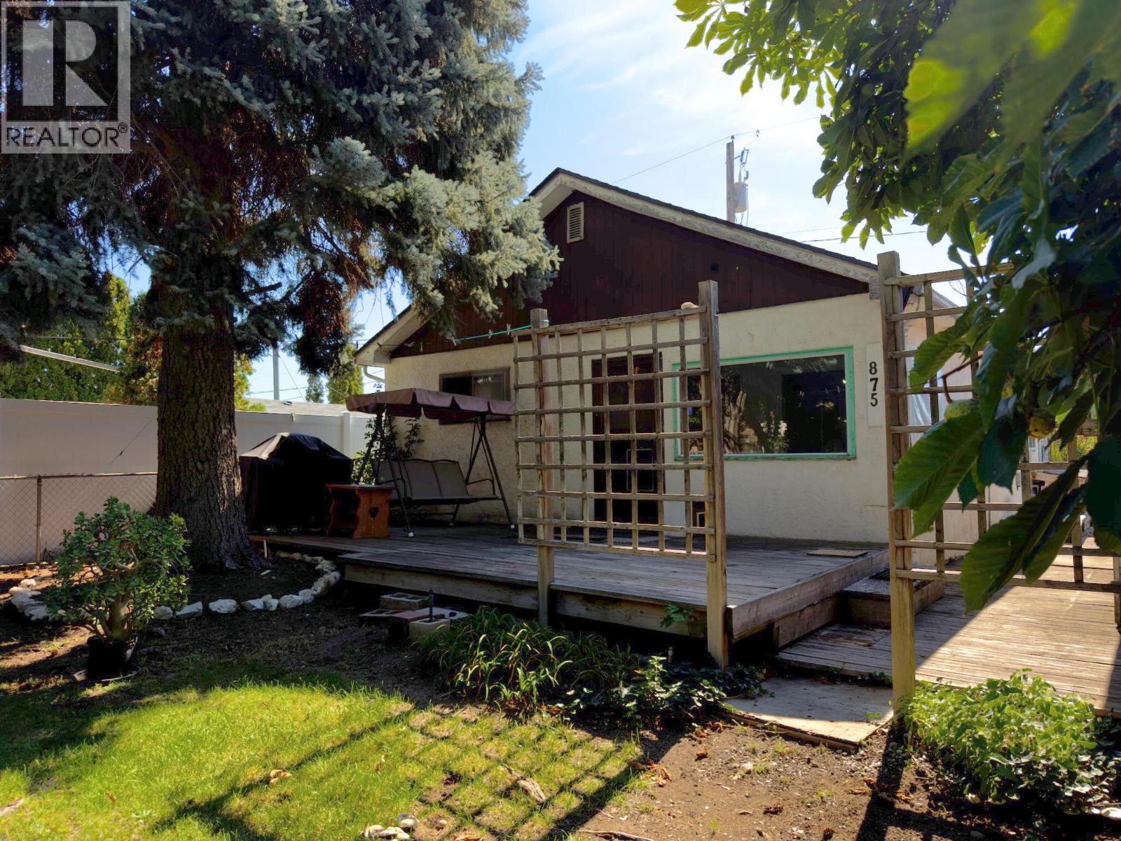 875 Tilton Avenue, Oliver