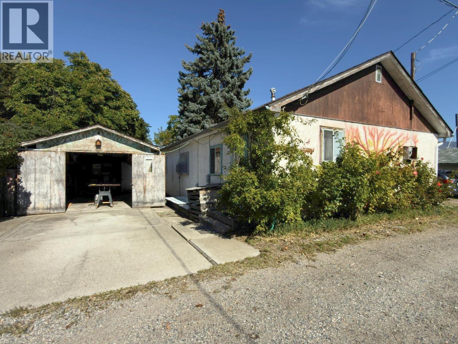 875 Tilton Avenue, Oliver