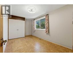 Kitchen - 944 Canna Crescent Sw, Calgary, AB T2W1N9 Photo 6