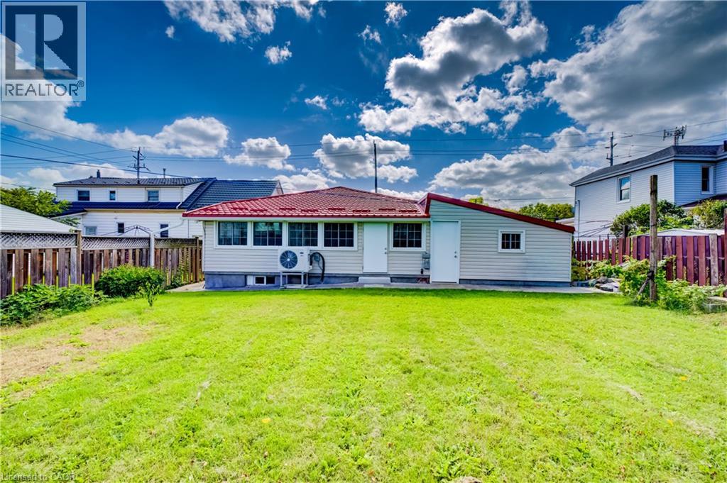 176 SAMUELSON Street - Image 39