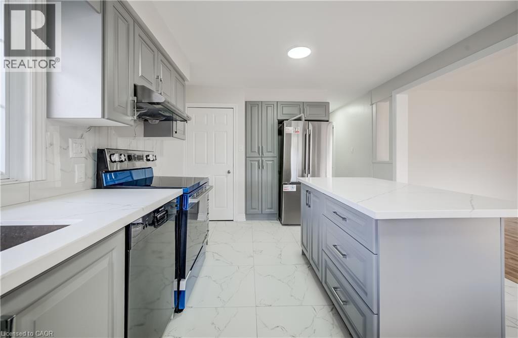 176 SAMUELSON Street - 8