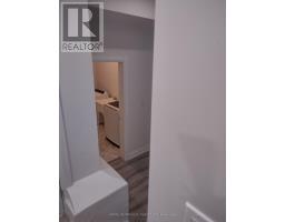 688b Midland Avenue, Toronto, ON M1K4C6 Photo 17