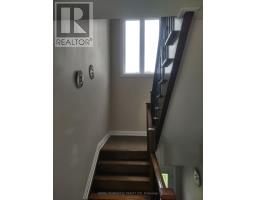 688b Midland Avenue, Toronto, ON M1K4C6 Photo 8