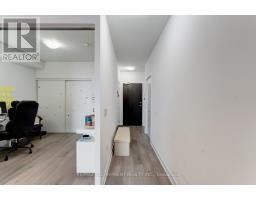 1120 - 10 Honeycrisp Crescent, Vaughan, ON L4K0M7 Photo 12